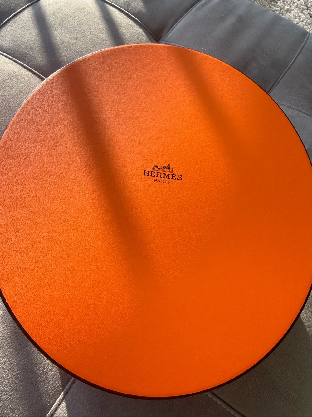 Hermes Oval Hat Box - Picture 3 of 7